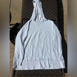 Athleta ivory sweatshirt hoodie. Size XL